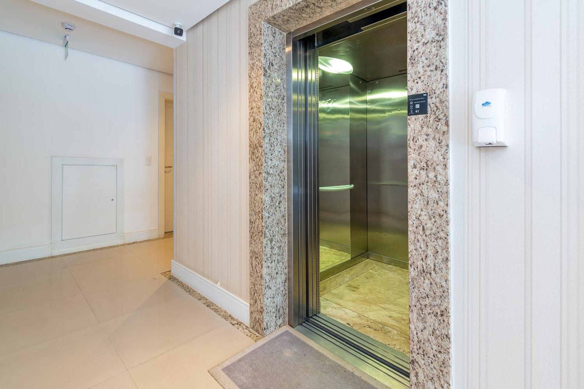 Luxuoso Apartamento Central Para 10 Pessoas Грамаду Екстер'єр фото